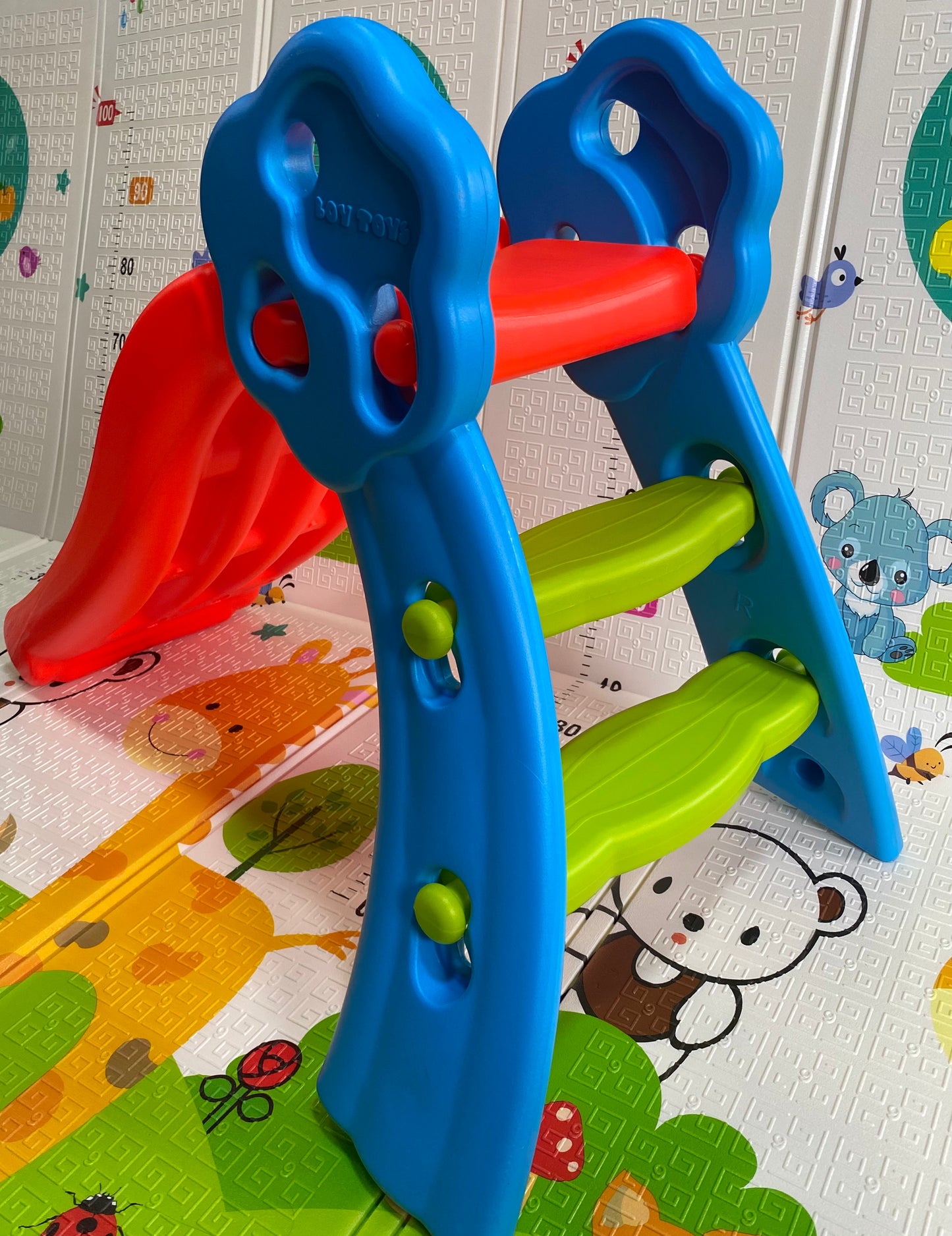 Resbalador infantil - Diversión segura en casa