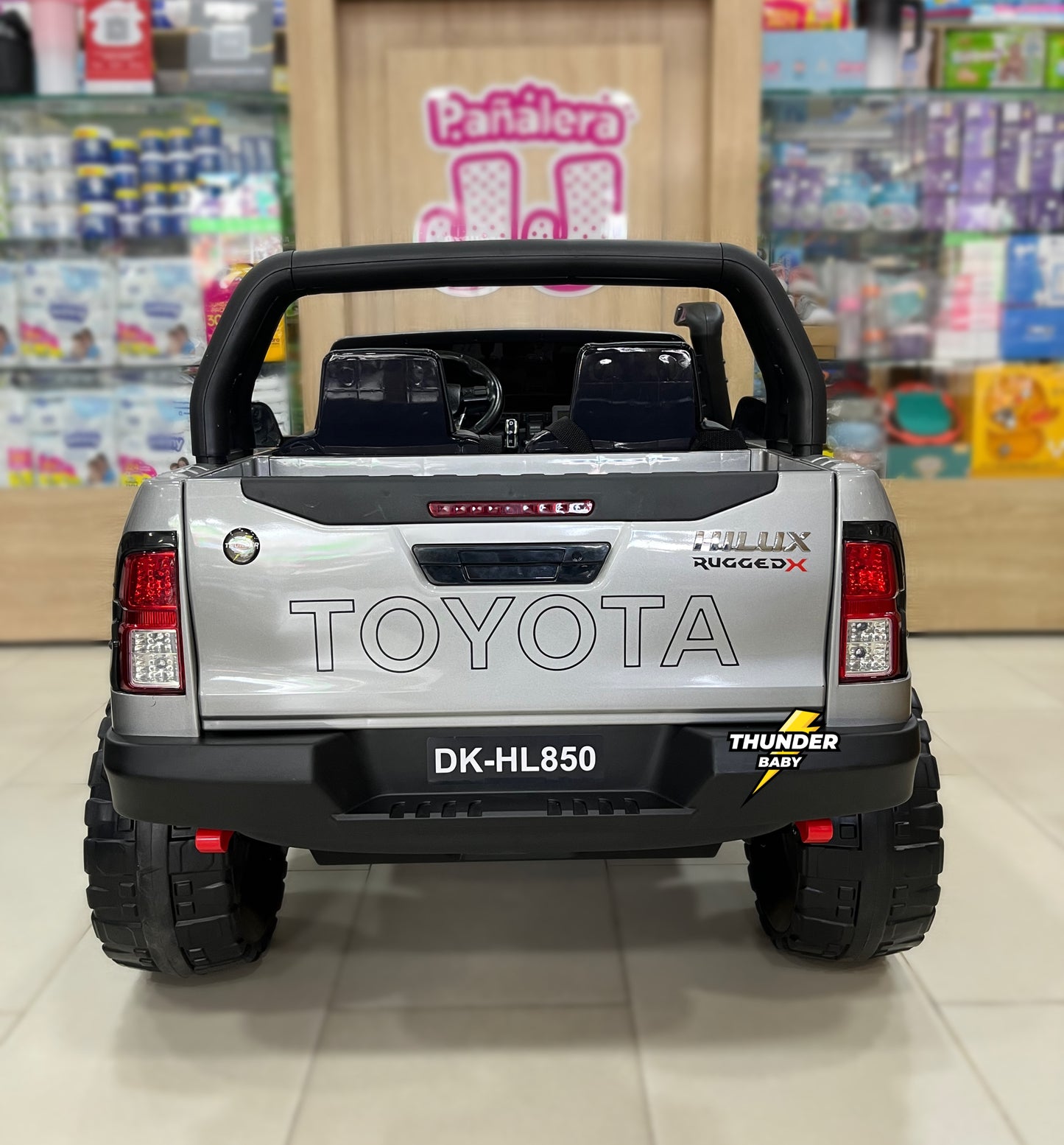 TOYOTA HILUX 24V LICENCIADA - GAMA ALTA
