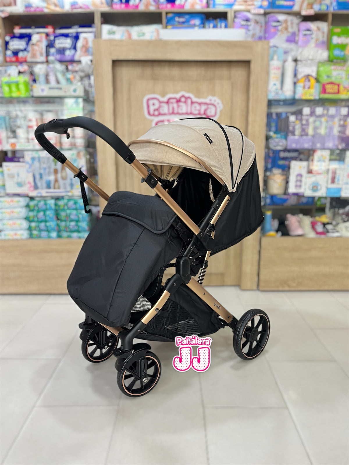Coche con porta bebe tipo maleta Cova