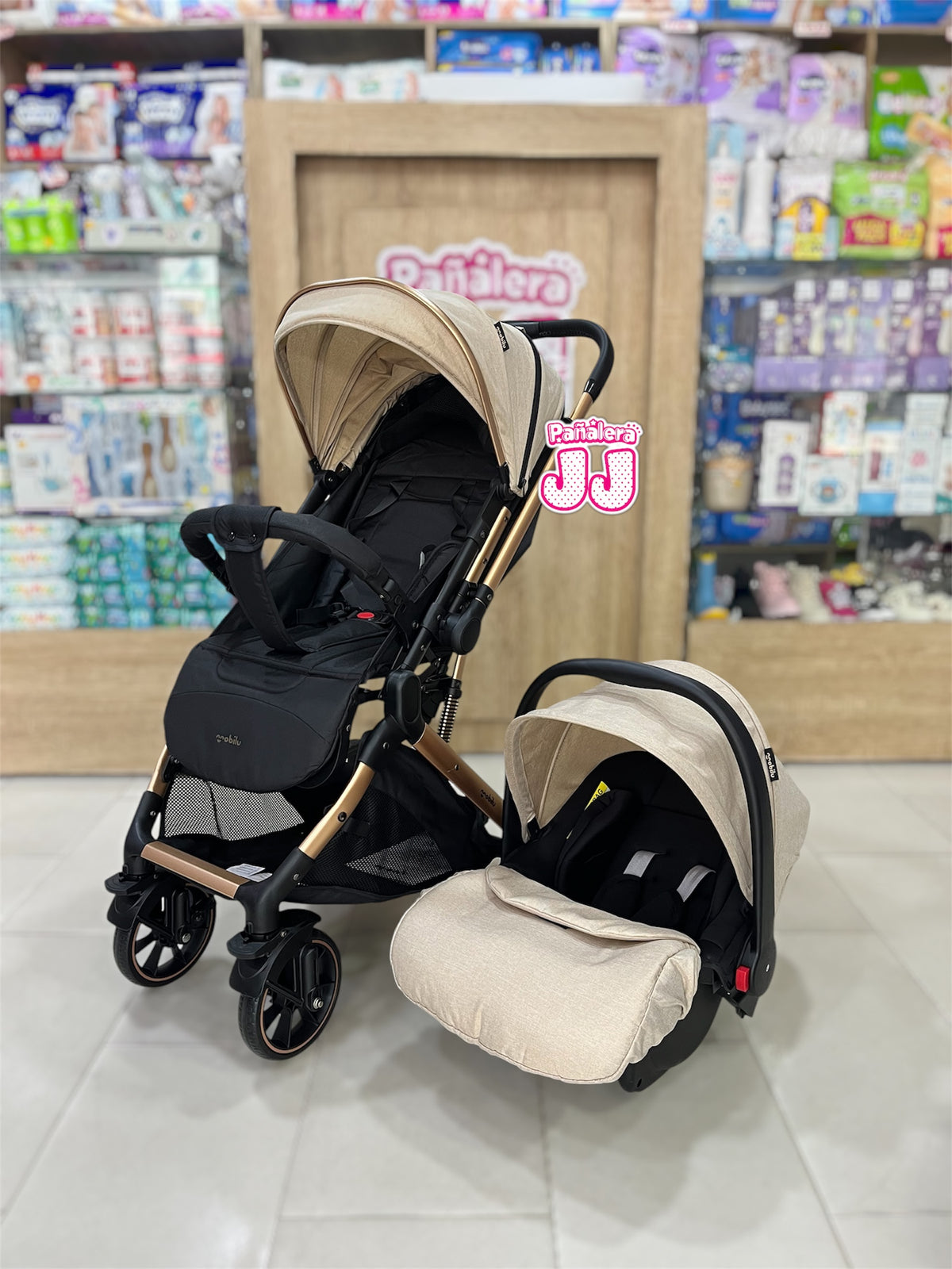 Coche con porta bebe tipo maleta Cova