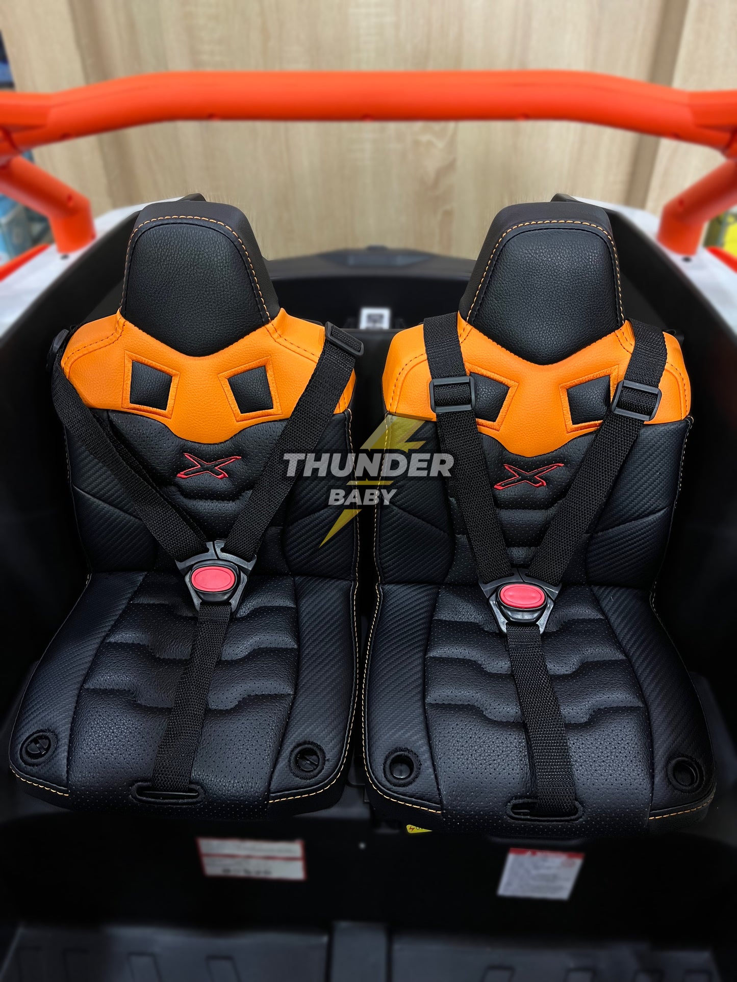 Can - Am Maverick Licenciado con pantalla en versiones de 12 y 24 voltios